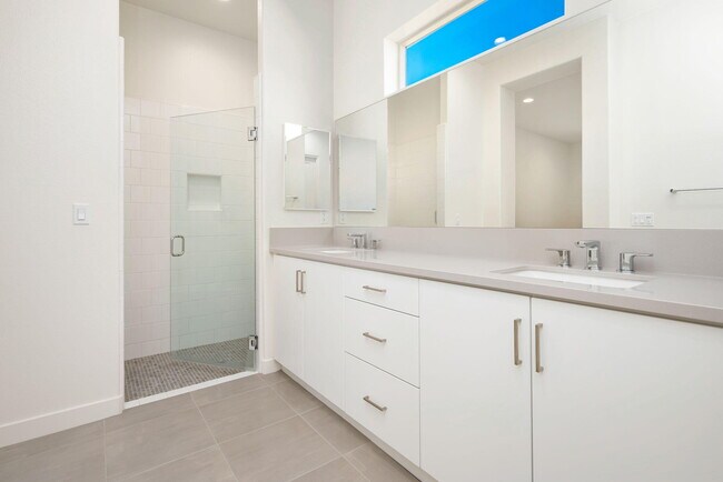 Building Photo - 80422 Platinum Wy