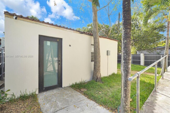 Building Photo - 4721 NW 6th Ave