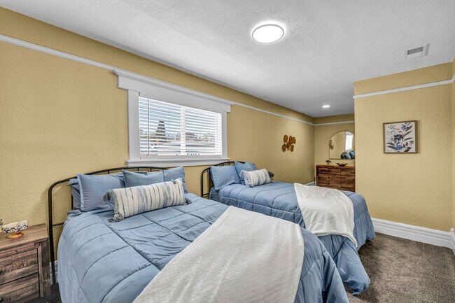 Building Photo - FULLY FURNISHED & BEAUTIFULLY REMODELED CLASSIC HOME NEAR UNR WITH UNBEATABLE I-80 ACCESS