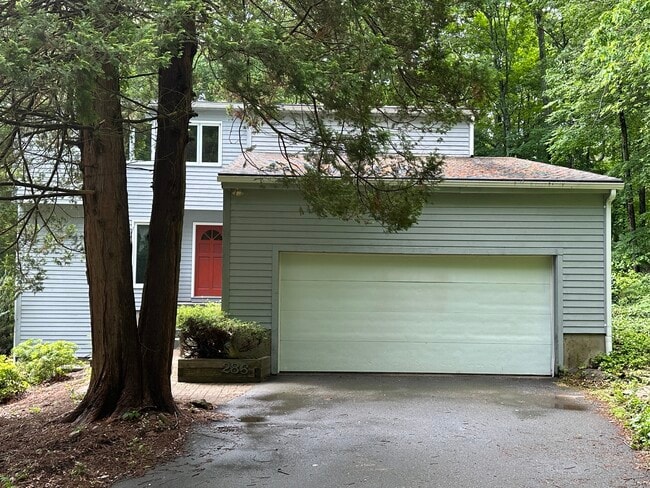 Building Photo - 286 N Bridebrook Rd