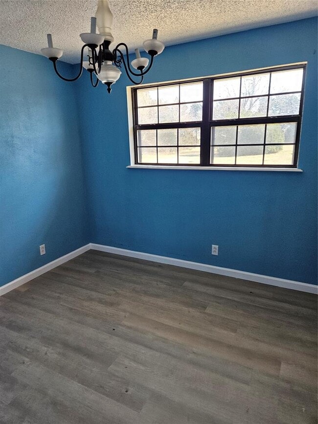 Building Photo - 33096 Squaretop Rd