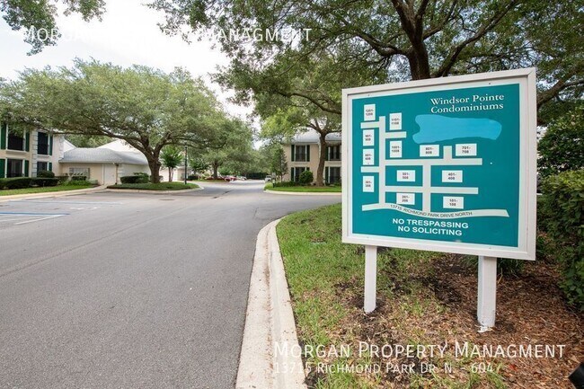 Building Photo - 13715 Richmond Park Dr N