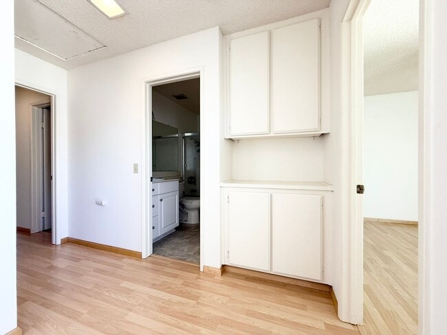 Building Photo - Single Story Townhome in Escondido!