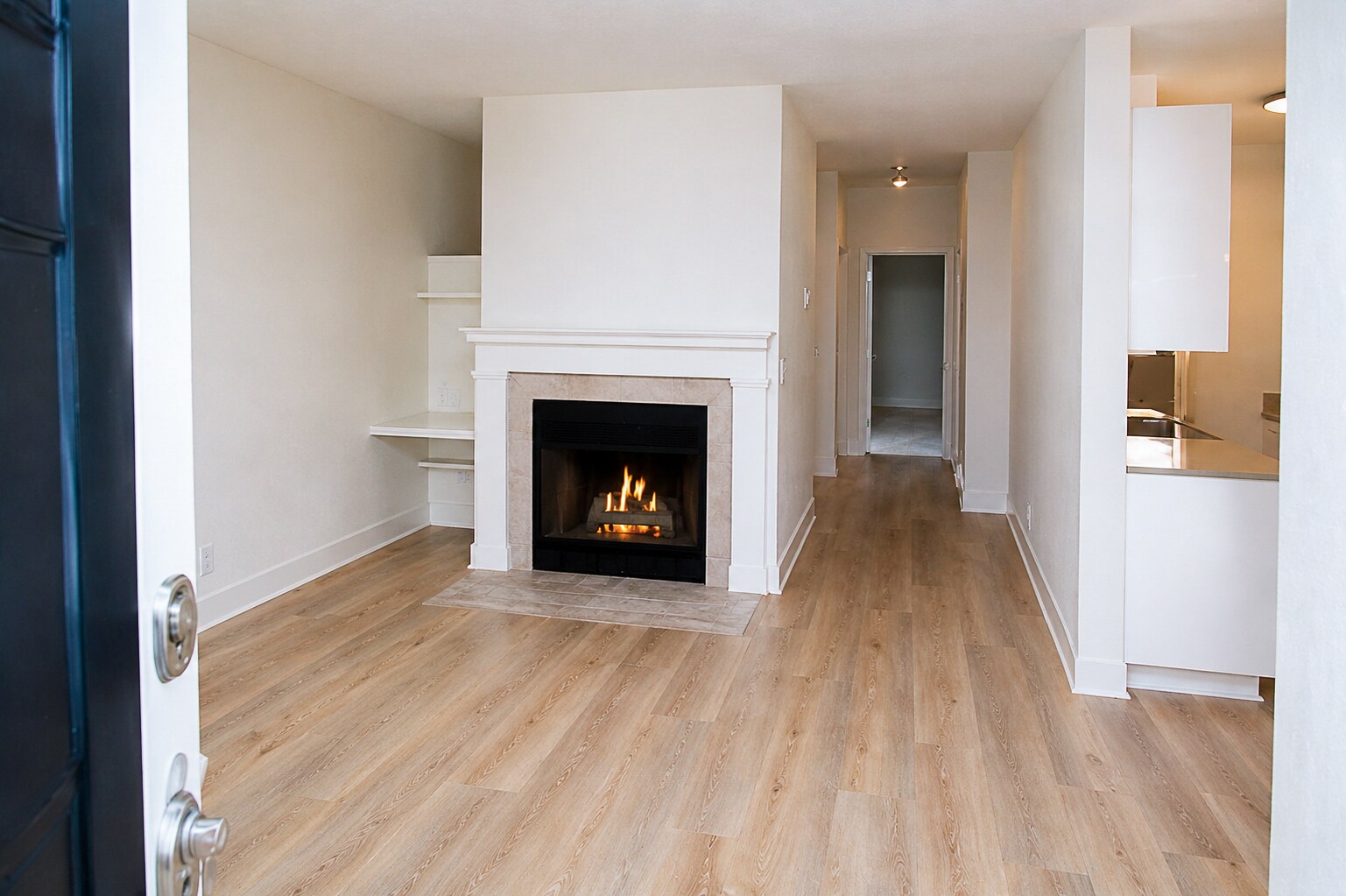 Building Photo - 151 Shoreline Ct