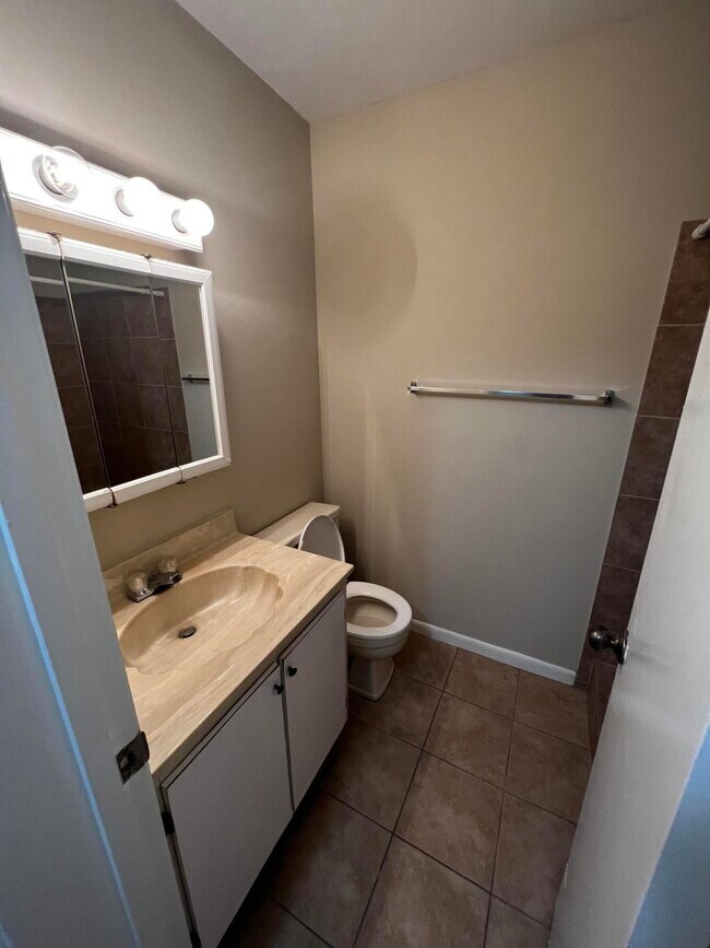 Building Photo - 4215 S 57th Ave