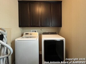 Building Photo - 8123 Poconos Run