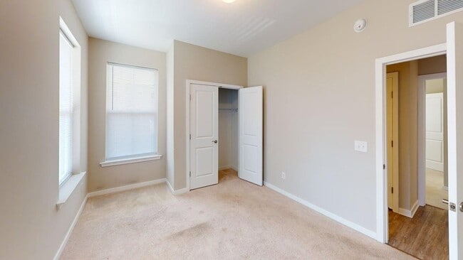 Building Photo - 38170 Castaway Dr