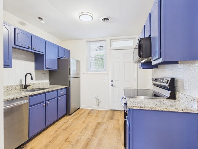 Building Photo - 411 Gilmer St