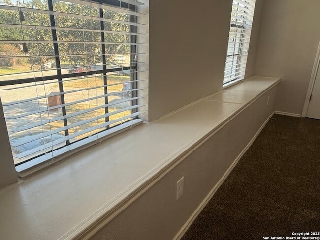 Building Photo - 14927 River Wind
