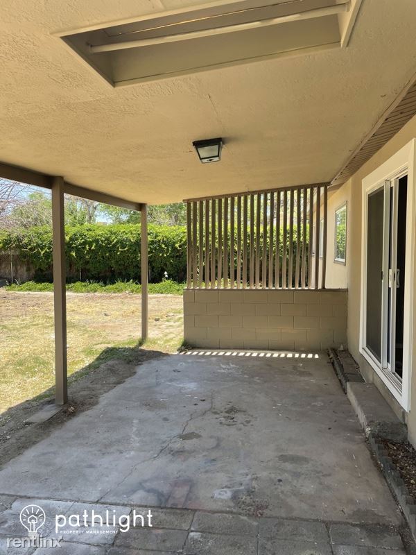Building Photo - 4 br, 2 bath House - 1220 Garcia St NE UNIT