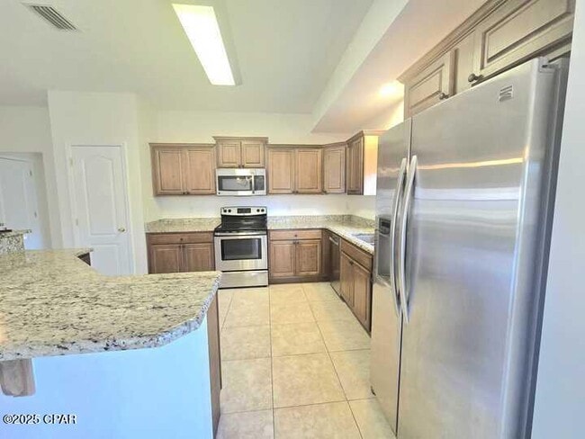 Building Photo - 19 Flamenco St