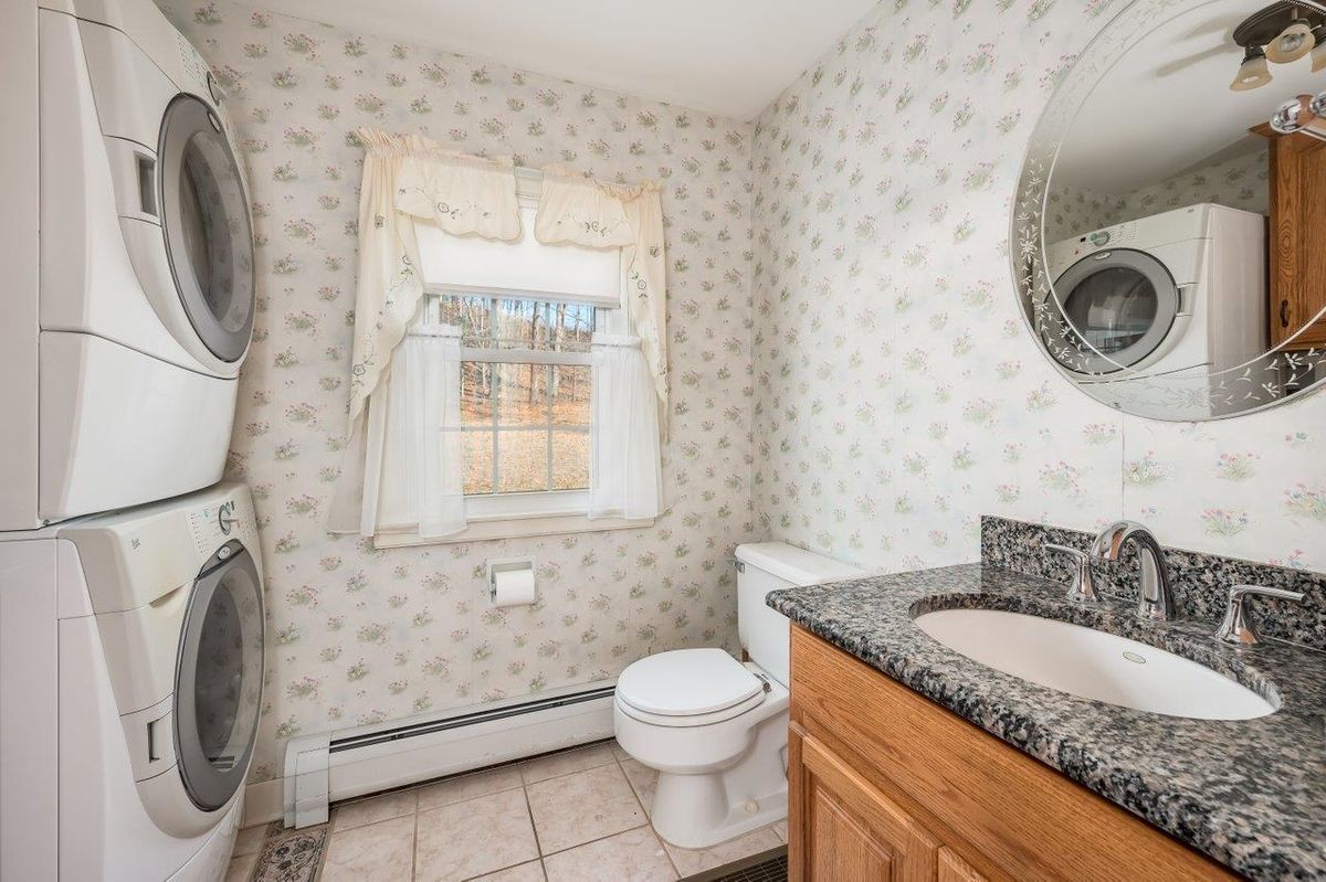 Building Photo - 45 Weare