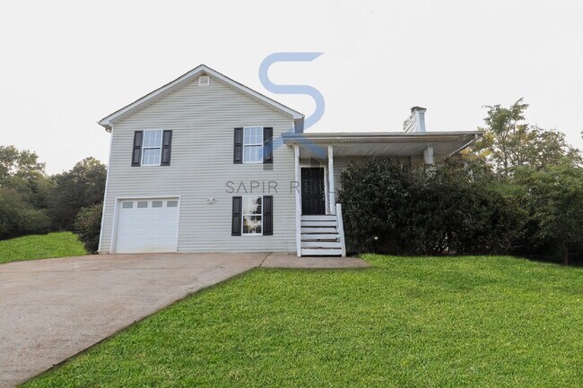 Primary Photo - Move in before October 15th and get a $250...