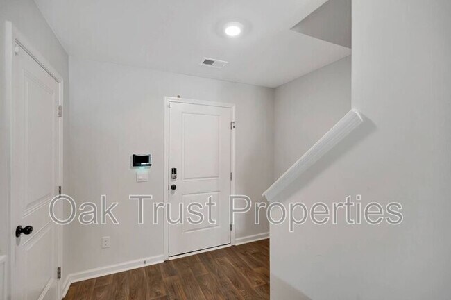 Building Photo - 111 Orchid Bloom Cir