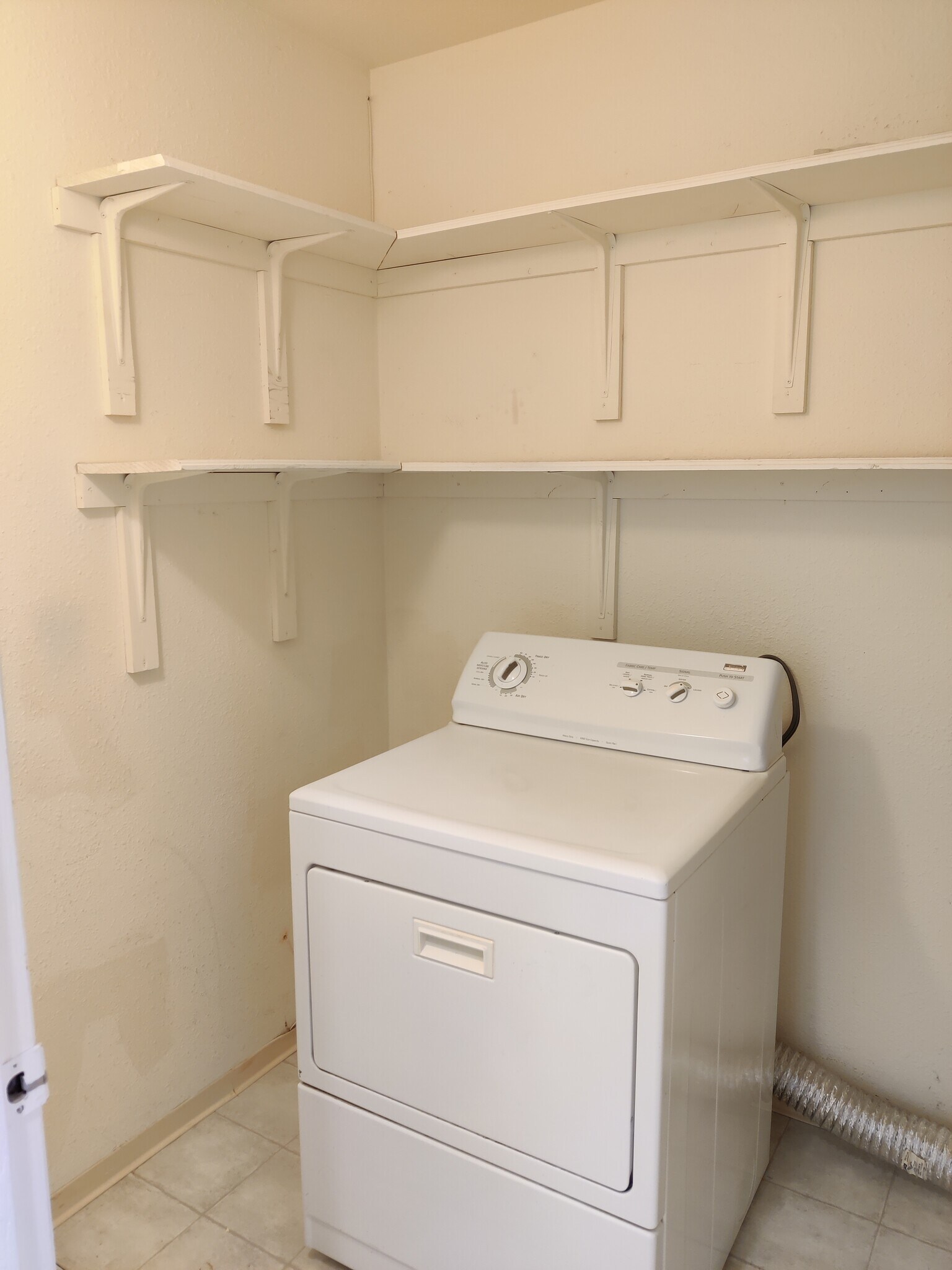 Building Photo - 12429 NE 130th Ct