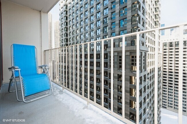 Building Photo - 200 N Dearborn St