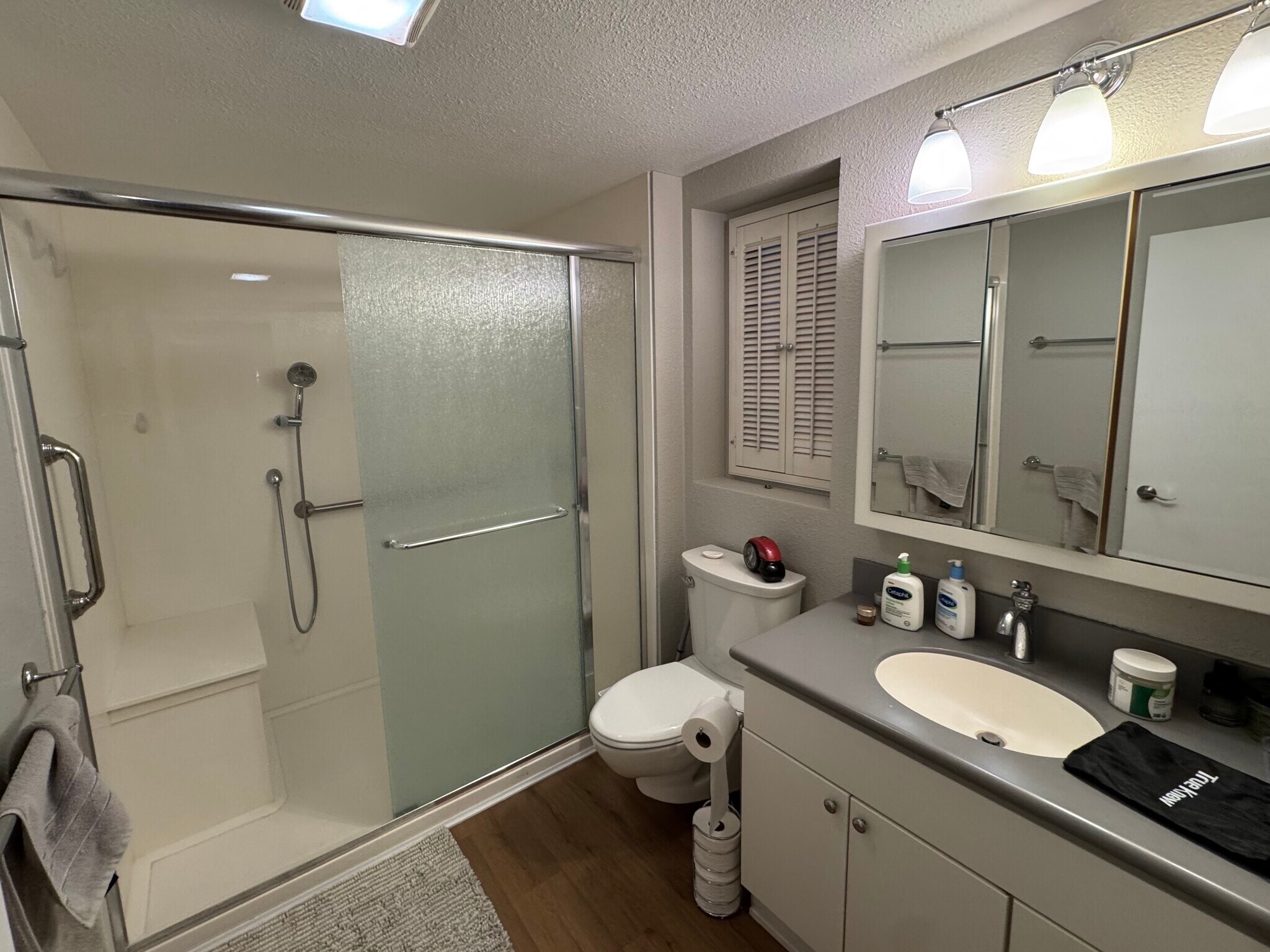 Building Photo - 20018 N Lakeforest Dr