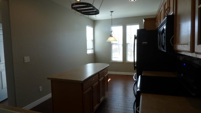 Building Photo - "Charming 3-Bed, 3-Bath Gem with 2604 Sq Ft of Comfort in Highlands Ranch!"