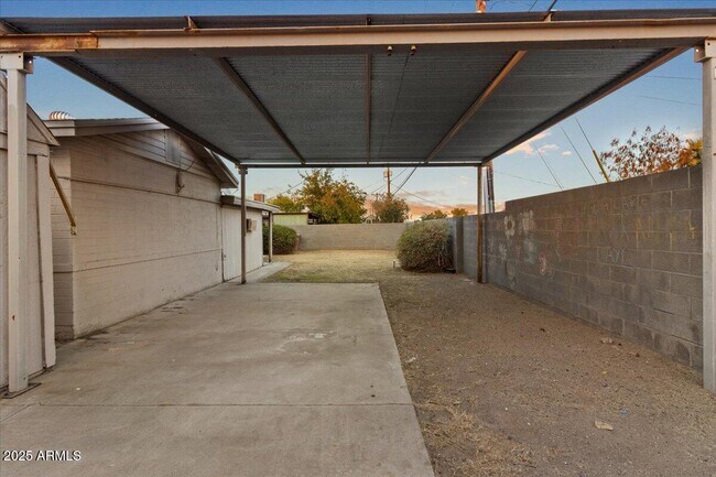 Building Photo - 7219 E Roosevelt St