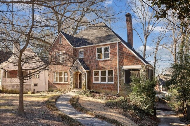 Building Photo - 1712 N Rock Springs Rd NE