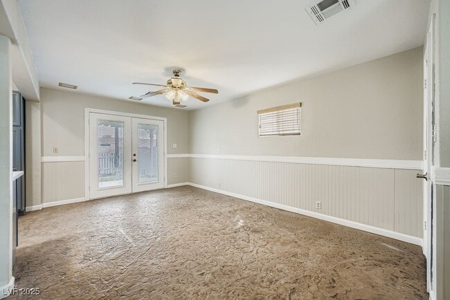 Building Photo - 571 Blackmore Dr
