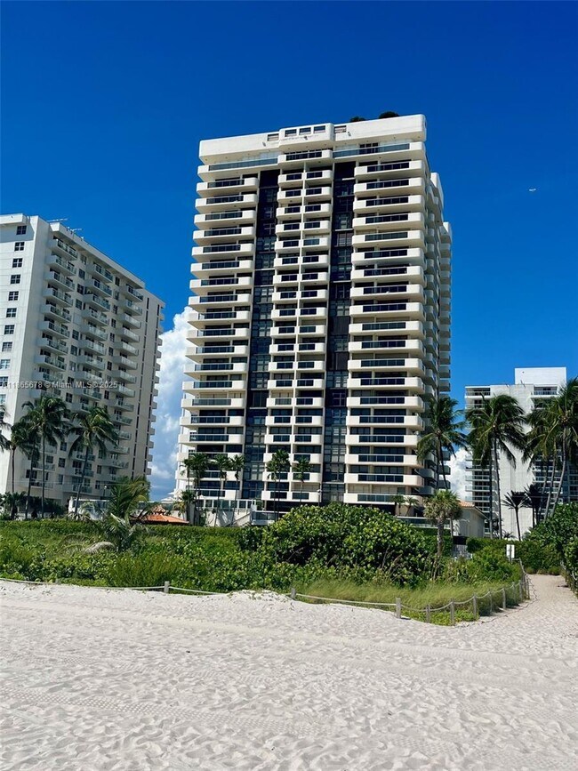 Building Photo - 5757 Collins Ave