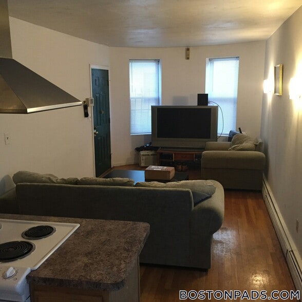 Building Photo - 22 St Cyprians Pl