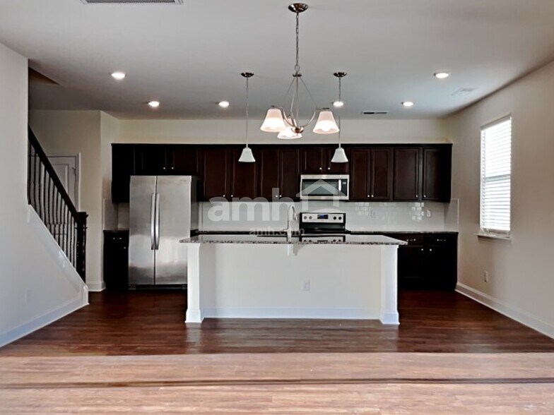 Building Photo - 146 Havenbrook Dr