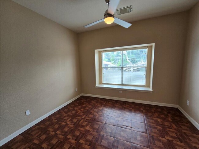 Building Photo - 2829 Saville Loop