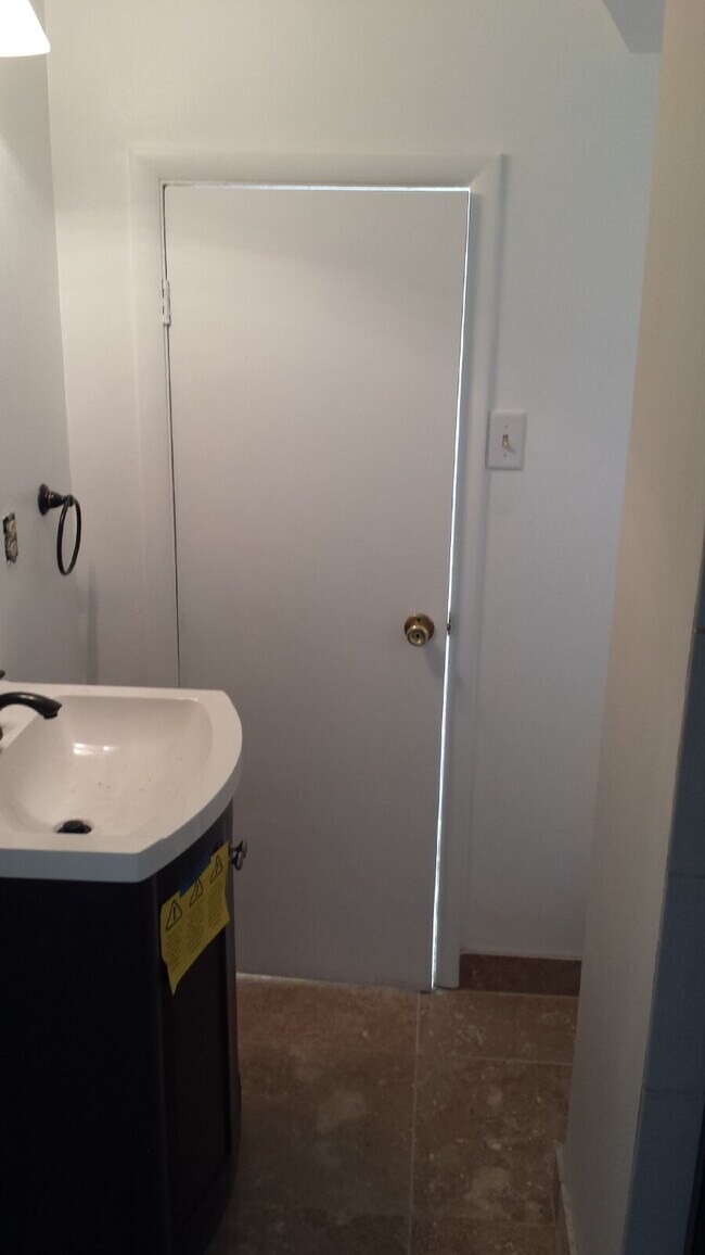 Building Photo - Newly Renovated Studio Apt. in Classic Victorian Home in Baker District