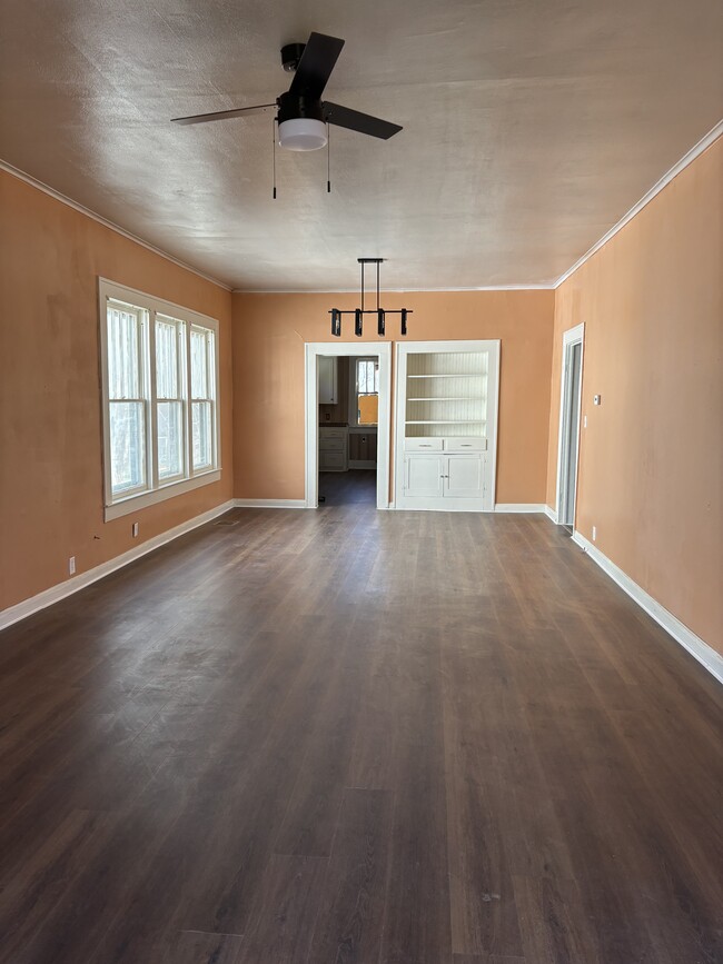 Building Photo - 1303 Taylor St