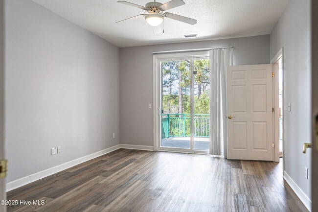 Building Photo - 1733 Woodbrooke Dr