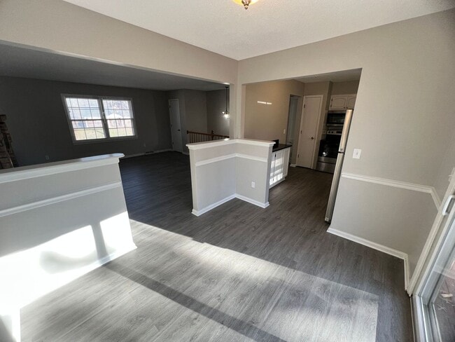 Building Photo - Beautiful Home with Two Living Rooms and Plenty of Outdoor Space