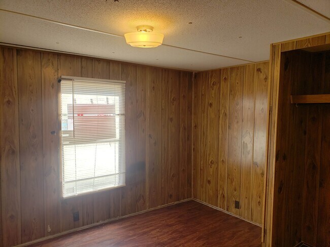 Building Photo - 600 Donaldson Rd