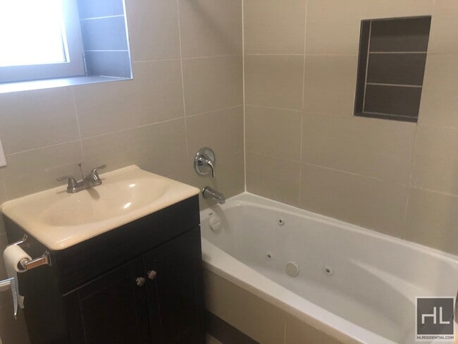 Building Photo - 3030 Middletown Rd