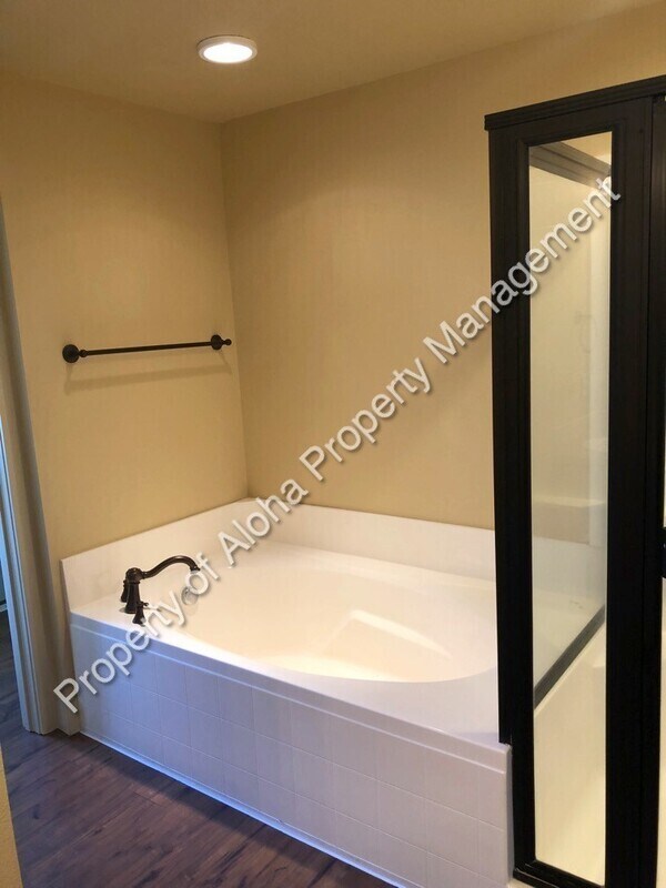 Building Photo - 1250 W Cobblefield Ct