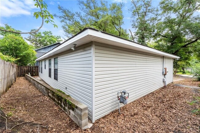 Building Photo - 5928 Windham Ct