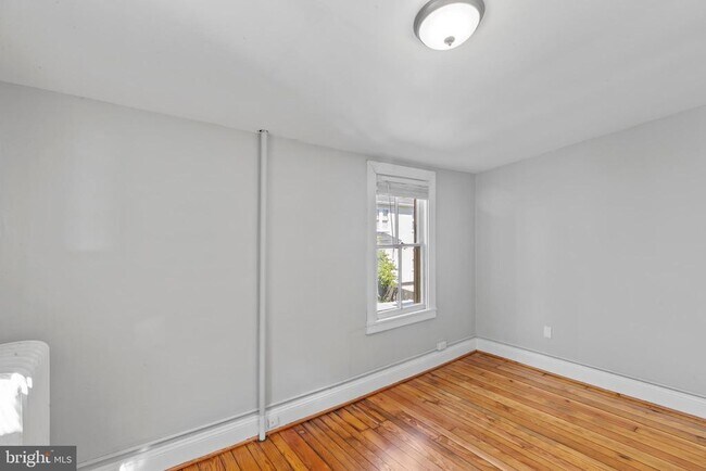 Building Photo - 159 Conduit St