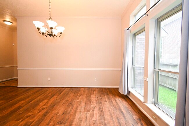 Building Photo - 16302 Ash Point Ln