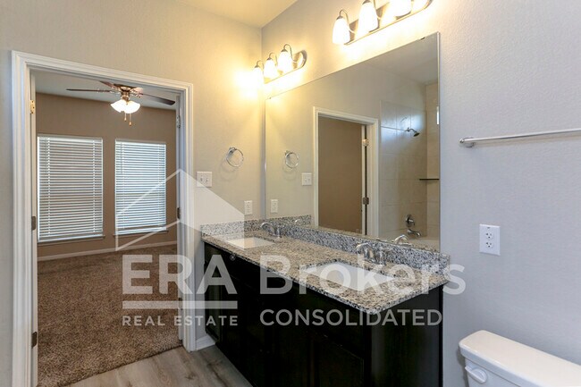Building Photo - 4721 Highmont Dr