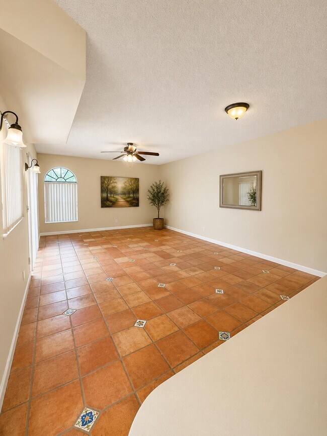Building Photo - 3725 Village Dr