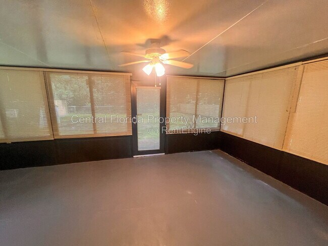 Building Photo - 7915 Compass Dr