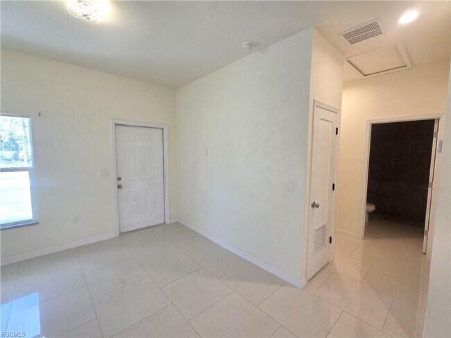 Building Photo - 3120 29th St SW