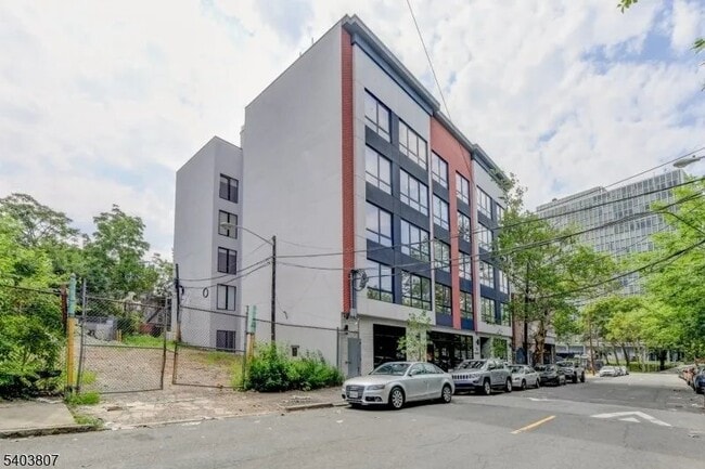 Building Photo - 74 Webster St