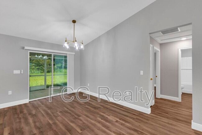Building Photo - 6 Elm Loop
