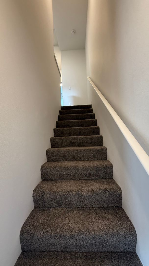 Building Photo - Modern 2-Bedroom Apartment in Gated N Port...