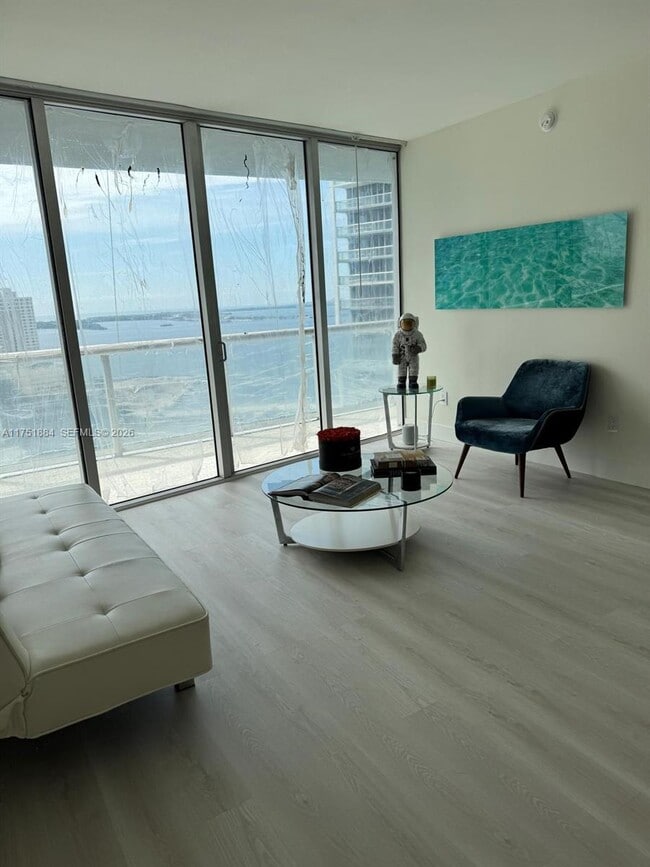 Building Photo - 465 Brickell Ave