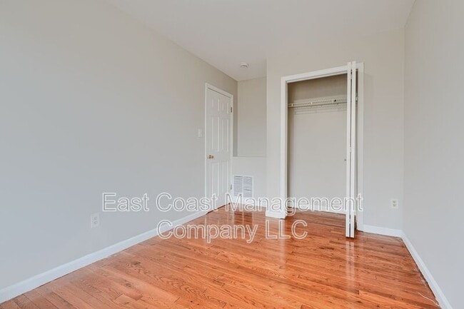 Building Photo - 28 Ebbing Ct