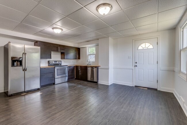 Building Photo - Available MAY 2026 - Beautiful 2 bedroom home in Mt Washington!