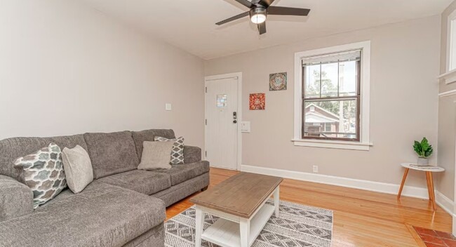 Building Photo - 4316 Tyrolean Ave